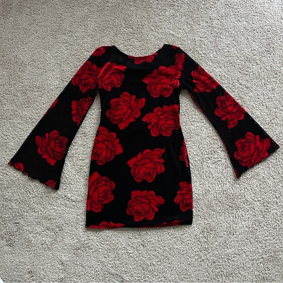 Thirty Thirty LA Black Red Floral Mesh Bell Sleeve Bodycon Mini Dress Size XL - Picture 3 of 10